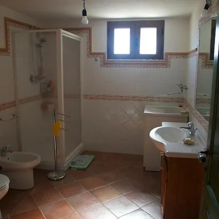 Holiday home Casa Vacanze L'olivastro